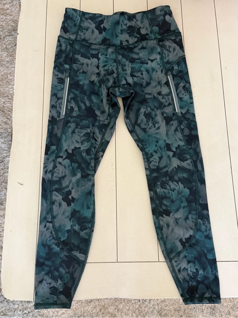 Athleta Rainier Printed Tight Leggings Medium Green Floral Zip Pockets
